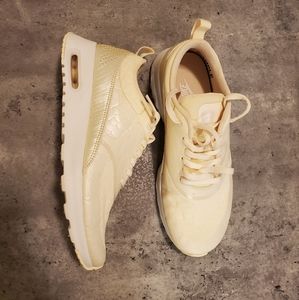 *EXTREMELY RARE* Nike Air Max Thea women's 7